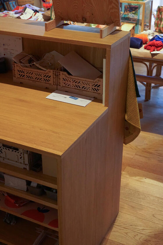 Neunest Desk A custom desk by Liam Barwick